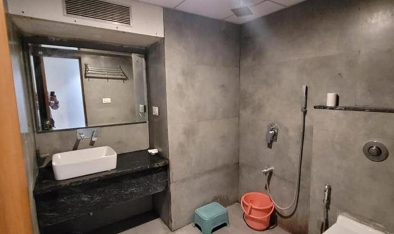 Fabhotel Prime Sapphire Regency Vadodara Exteriör bild
