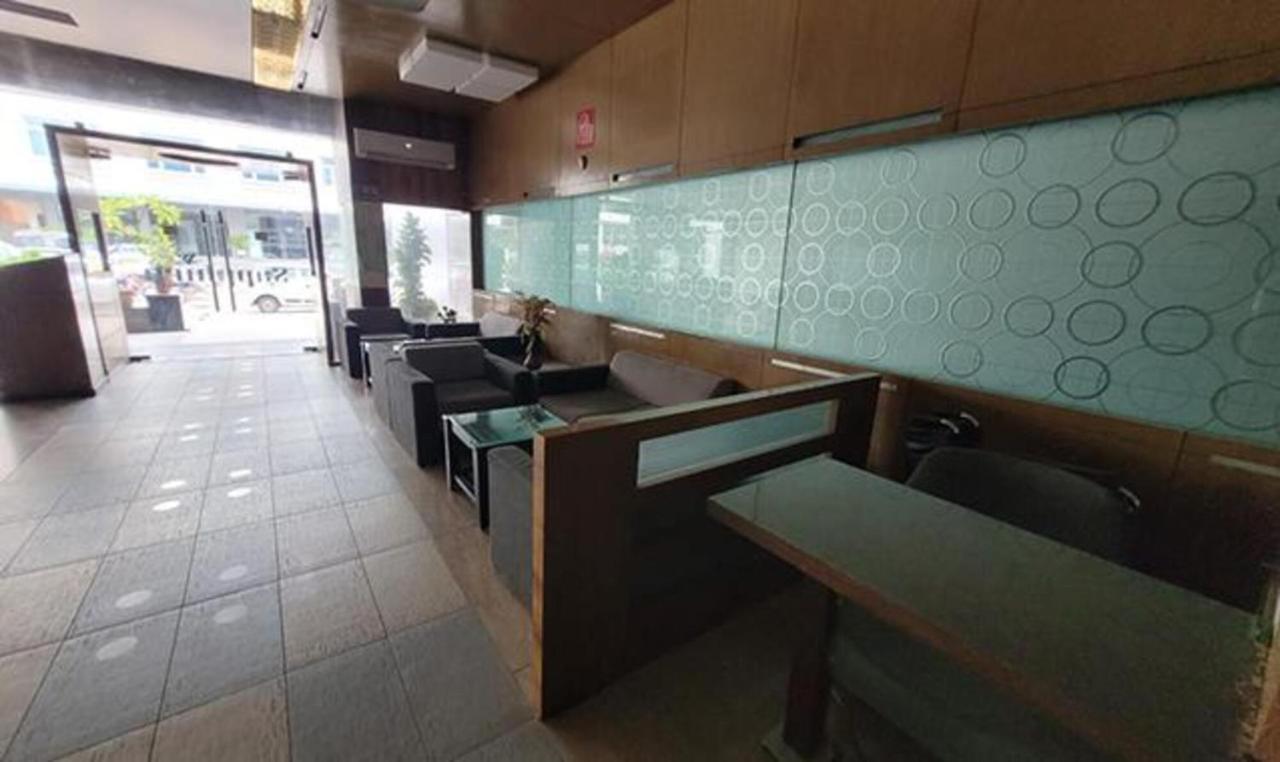 Fabhotel Prime Sapphire Regency Vadodara Exteriör bild