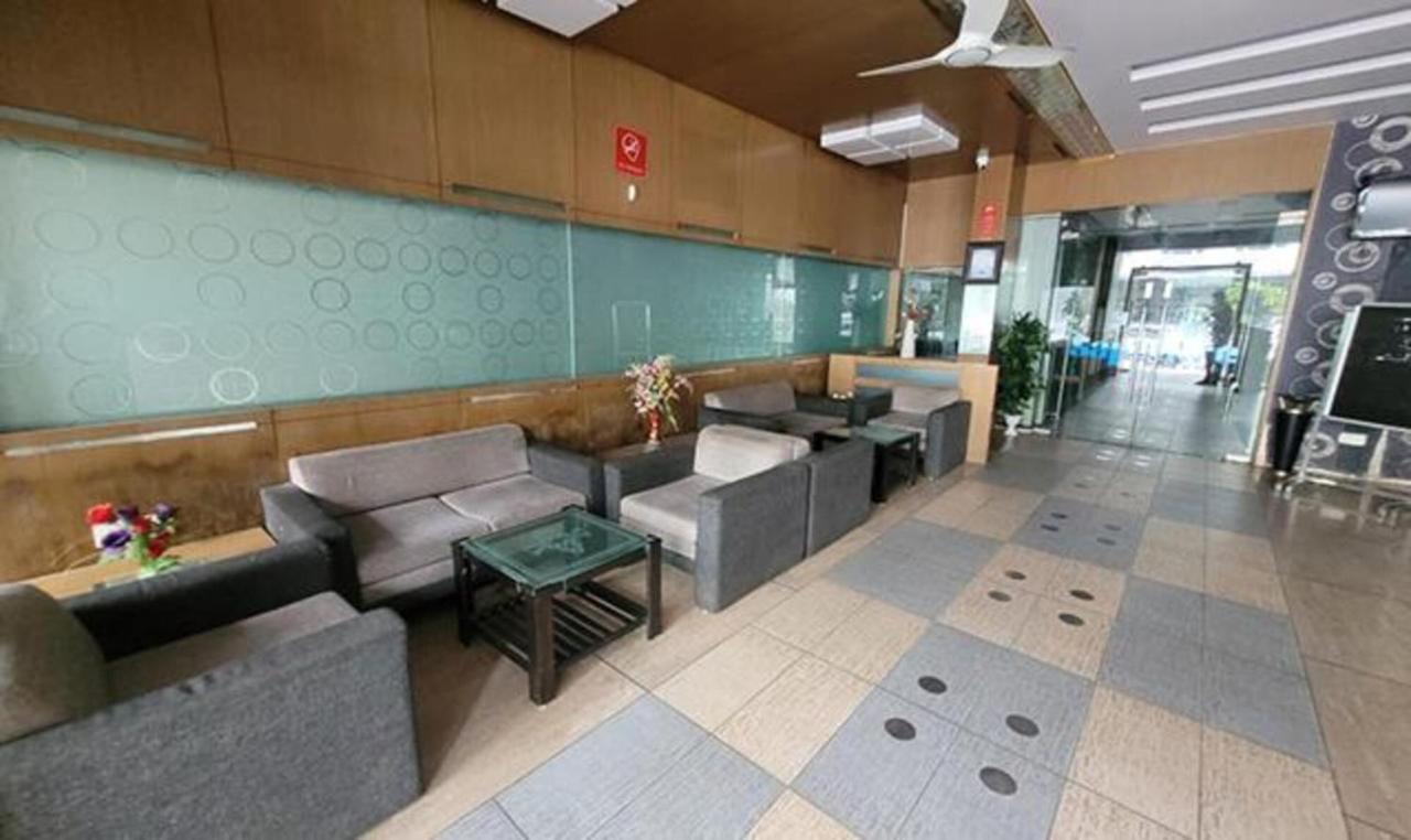 Fabhotel Prime Sapphire Regency Vadodara Exteriör bild
