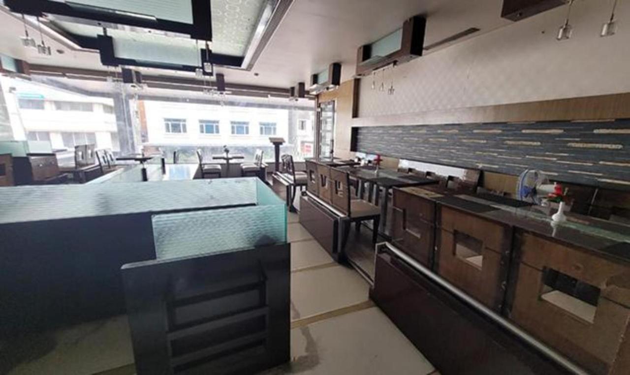 Fabhotel Prime Sapphire Regency Vadodara Exteriör bild